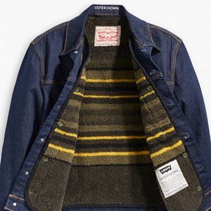 NWOT Levi's outerknown trucker jacket Sherpa small